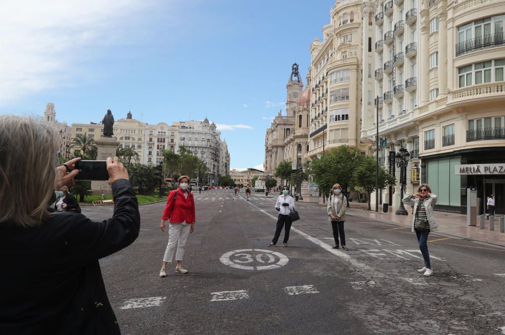 Primer fin de semana desde la peatonalización completa de la Plaza del Ayuntamiento.