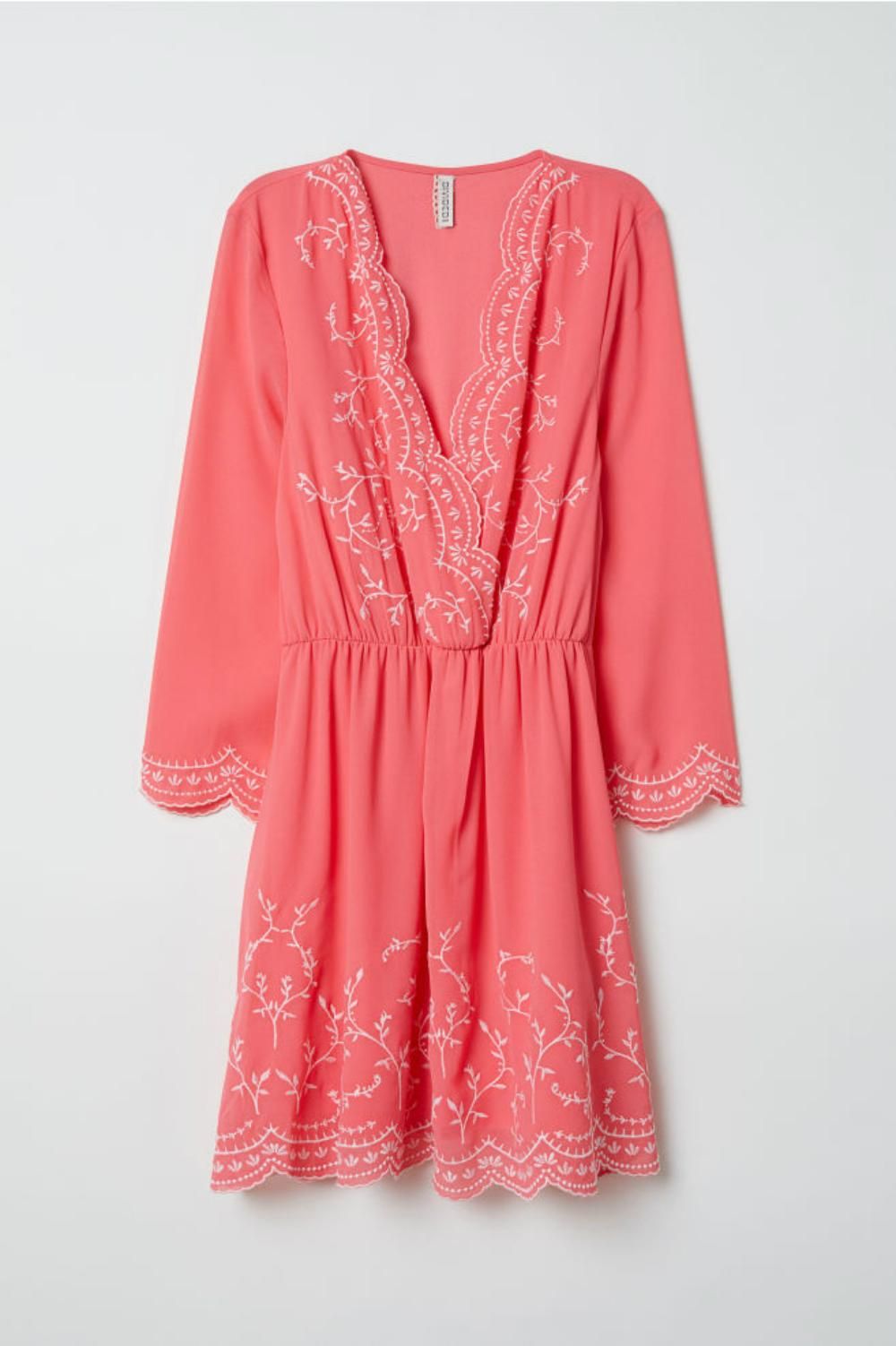 Vestido bordado, de H&M