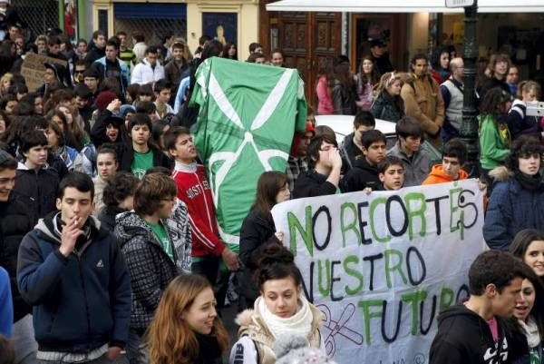 Fotogalería: Manifestación de estudiantes en Zaragoza