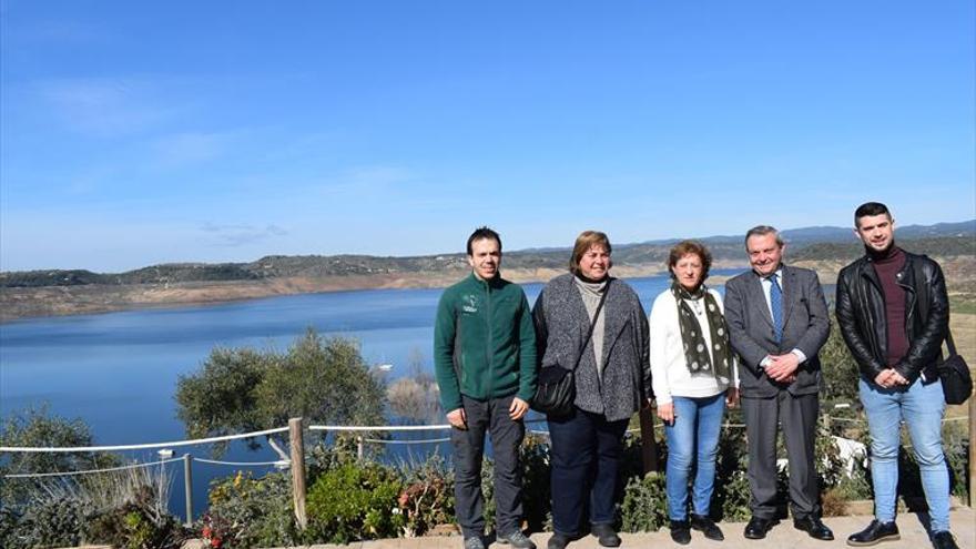 Alcalde visita junto a Sierra Luque La Breña II