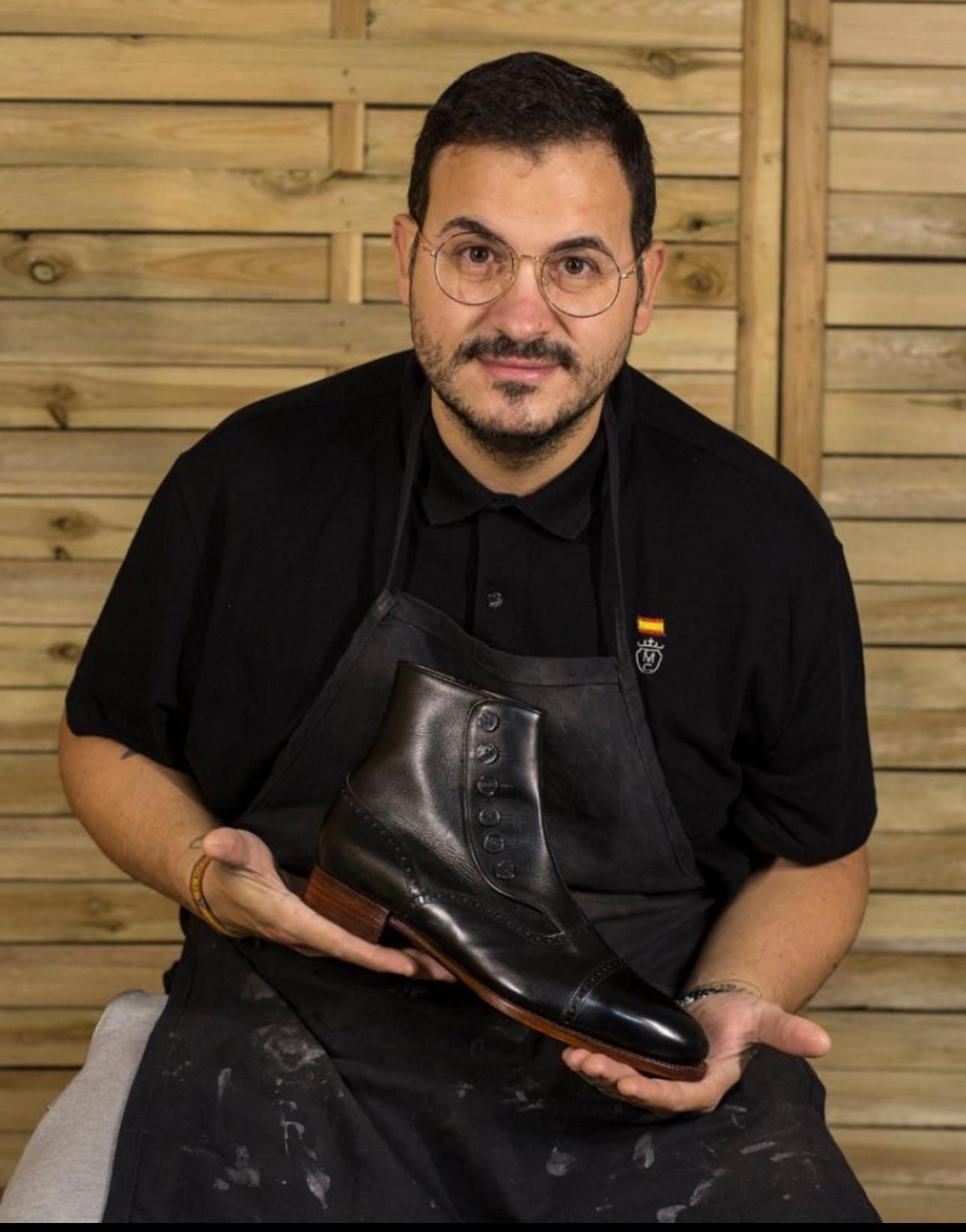 Cristian Morillo con el trabajo premiado.