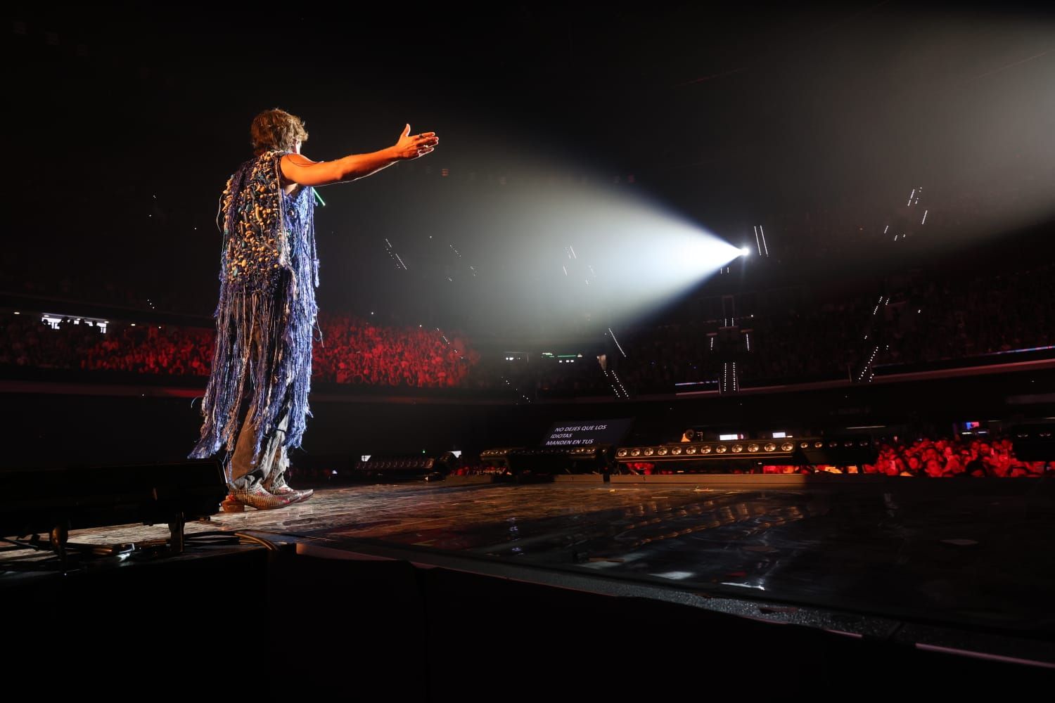 Manuel Carrasco arrebata en su concerto del Roig Arena: todas las imágenes