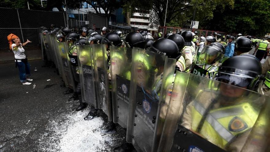 La oposición logra dar el primer paso para el referéndum revocatorio en Venezuela