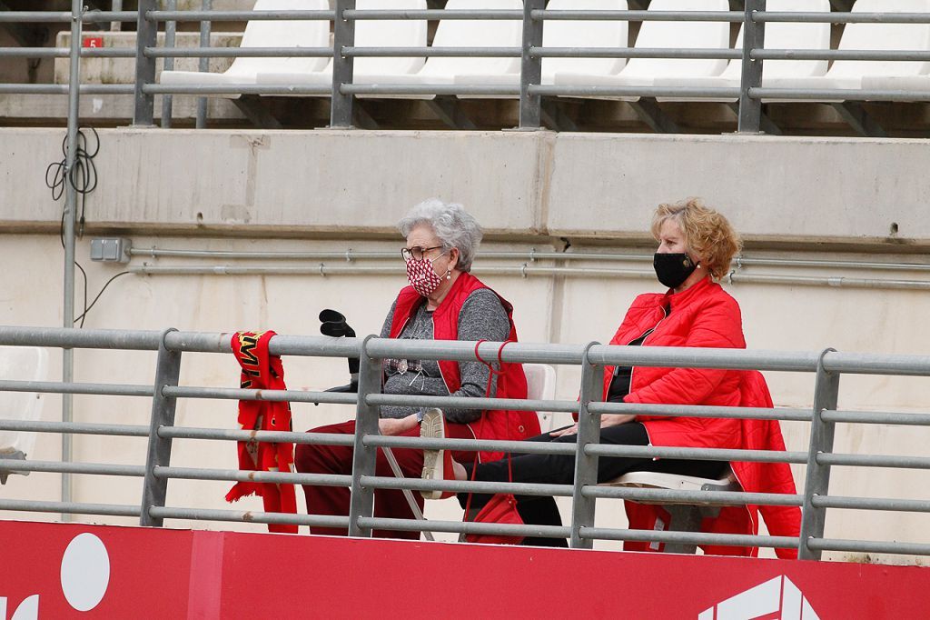 El Real Murcia no levanta cabeza (0-0)