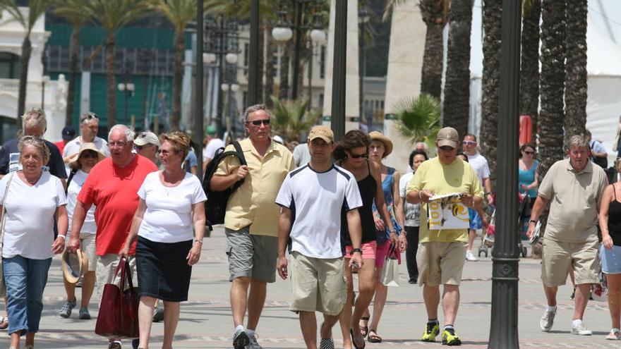 Los murcianos gastarán 720 euros de media estas vacaciones