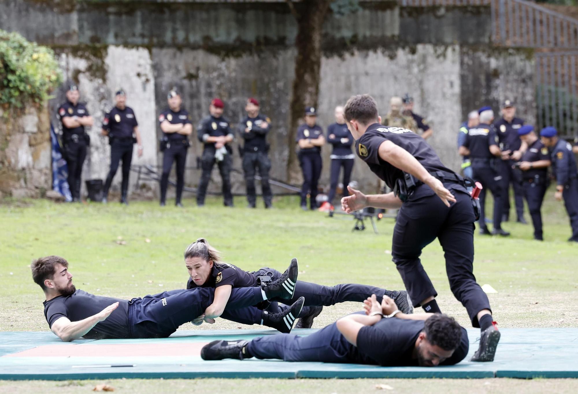 Exhibición de la Policía Nacional en el auditorio de Castrelos en Vigo