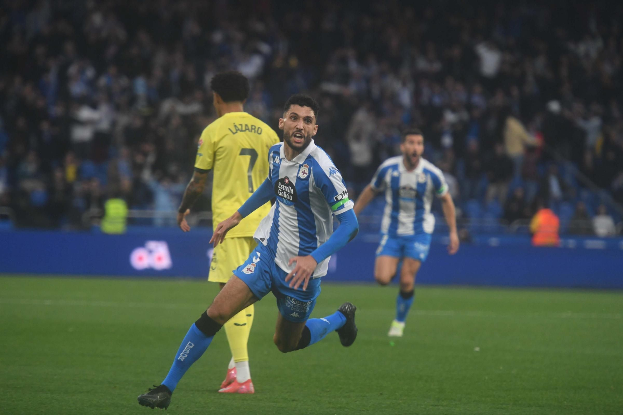 El Deportivo doblega al Almería en Riazor (3-1)