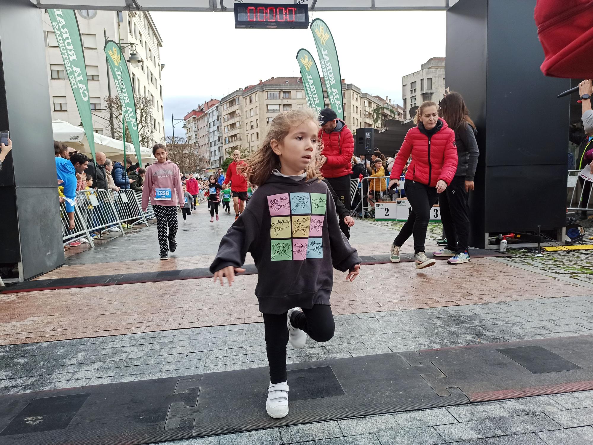 Casi 1.500 participantes disputan la carrera de Fin de Año de Pola de Siero