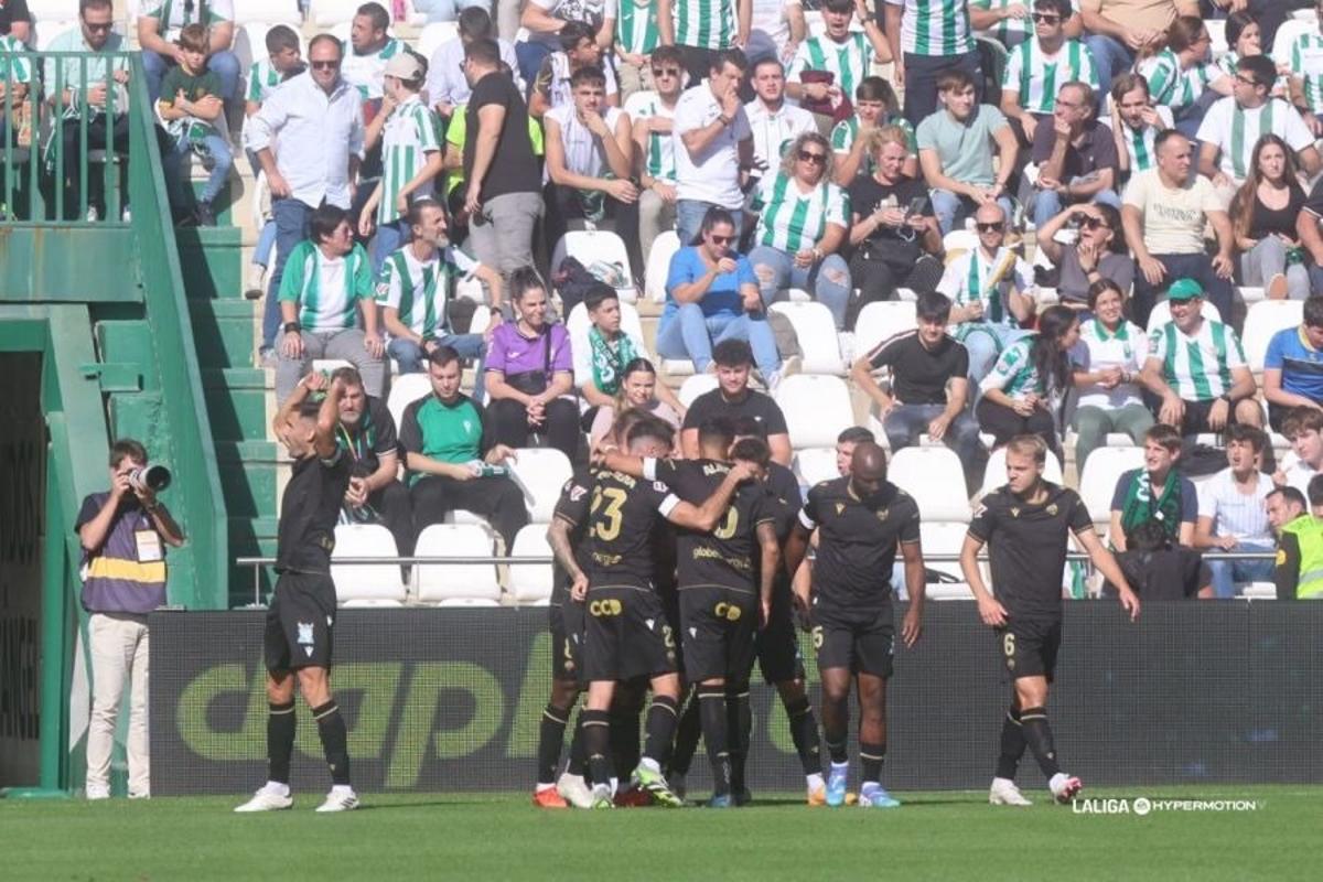 Celebración del 0-1 de Suero.