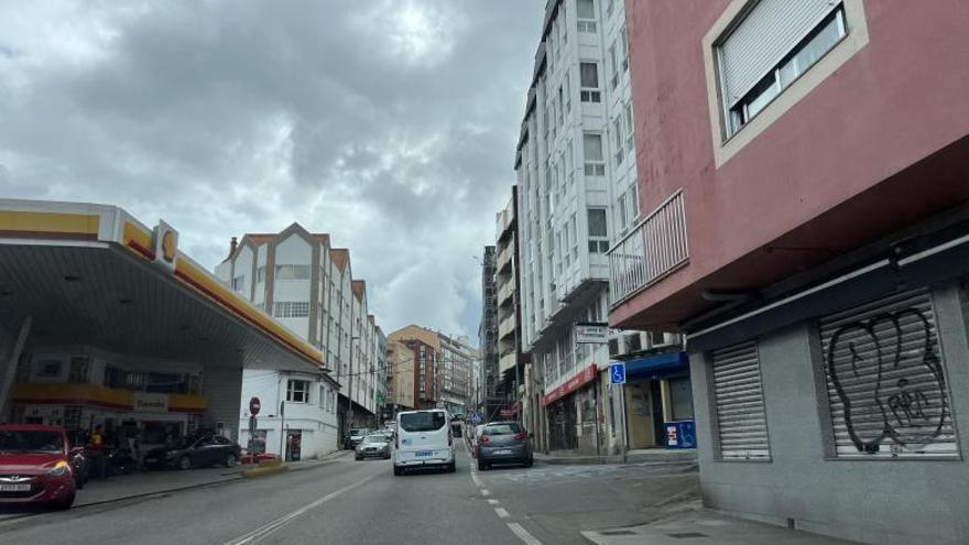 Investigan a un vecino de Bueu por hurtar botellas de vino en supermercados de Cangas con reiteración