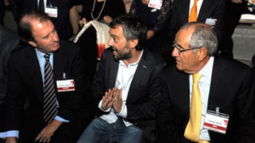 Ignacio Osborne, Xulio Ferreiro y Emilio Pérez Nieto.