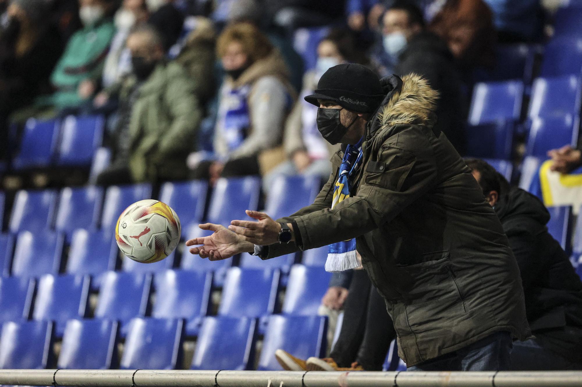 El Real Oviedo se impone al Almería