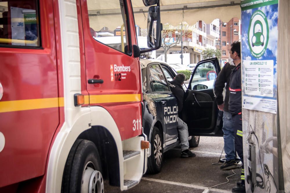 Una empresa de Cocentaina desinfecta vehículos ofi