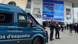 Control de mossos en el MWC