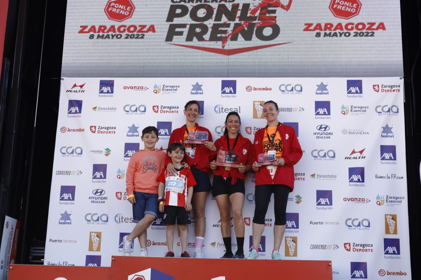 Participación y ambiente de lujo en la carrera 'Ponle freno'