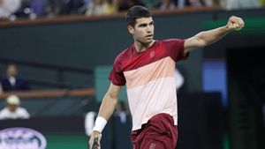 Alcaraz no da opción a Dimitrov.