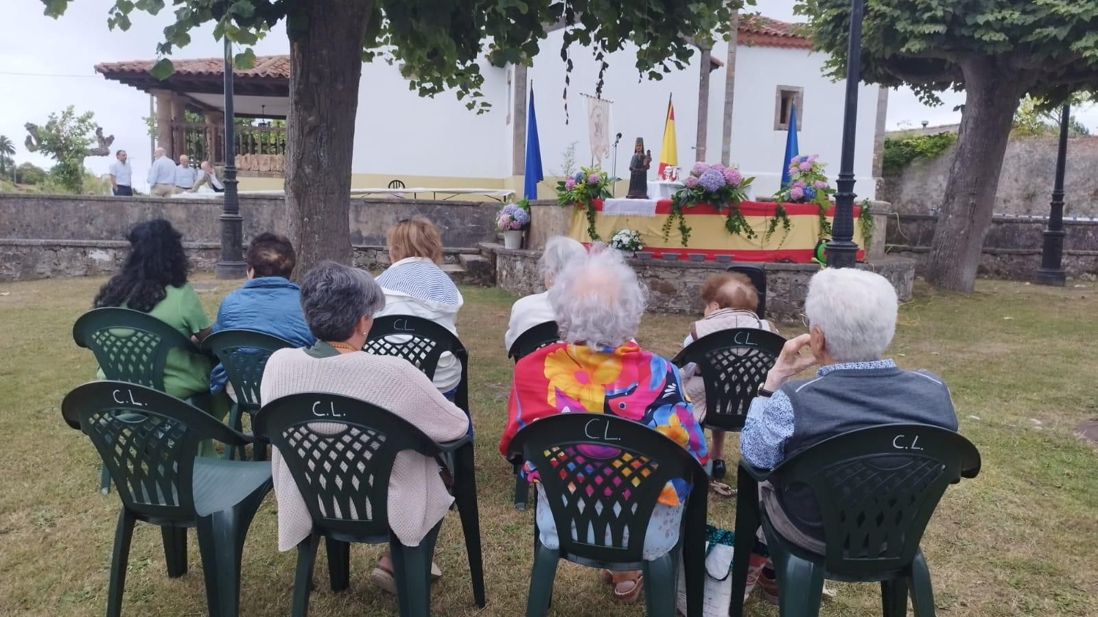 La Cofradía de Loreto celebra su fiesta del Bollu