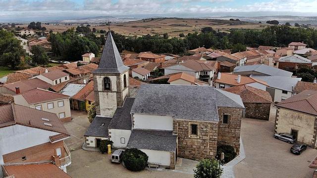 El municipio de Rabanales, un paraíso de colores y sabores junto al Mena y Cebal