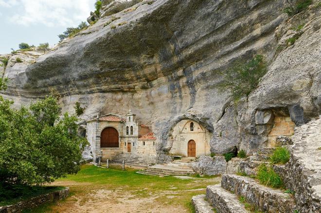 Iglesia de San Bernabé, Ojo Guareña