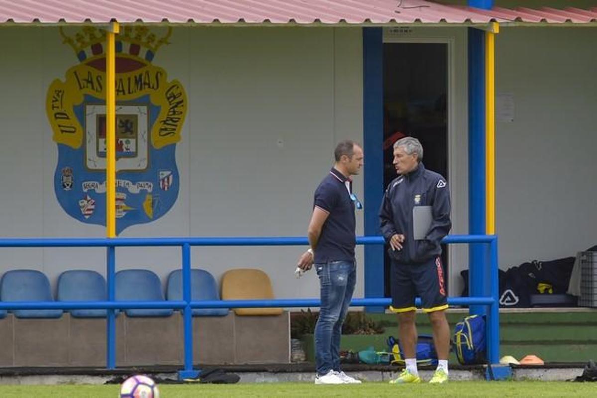 Entrenamiento de la UD Las Palmas, con el nuevo ... Entrenamiento de la UD Las Palmas, con el nuevo ...
