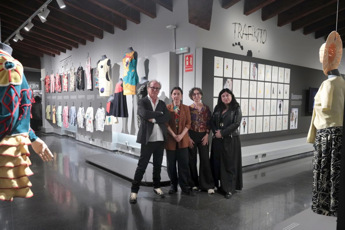 Pedrín Errando Mariscal, Esther González Gea, M. José Villalonga i Ester Alba en 'Tráfico de Modas'