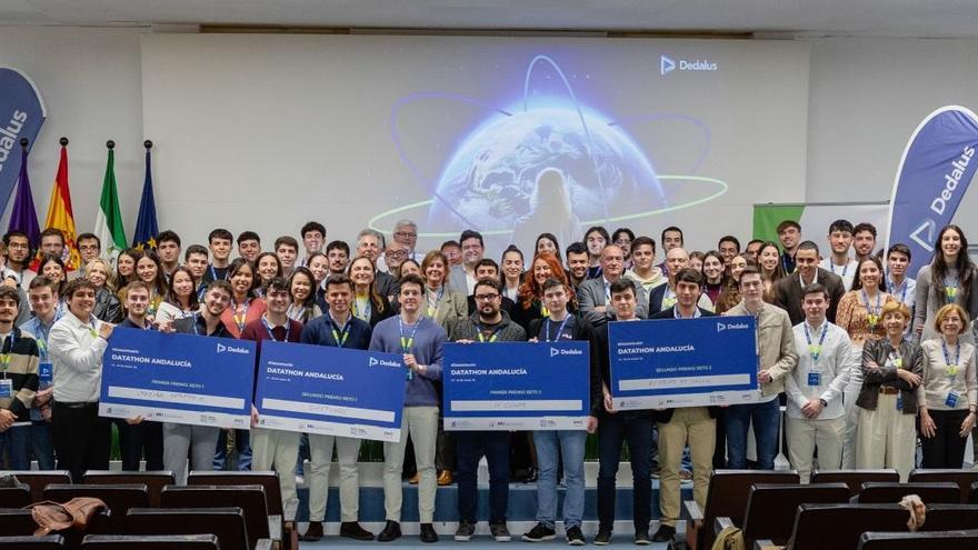 Estudiantes de Málaga y Sevilla de la Escuela Técnica Superior de Ingeniería Informática han participado en la competición 'Dedalus Datathon Andalucía'