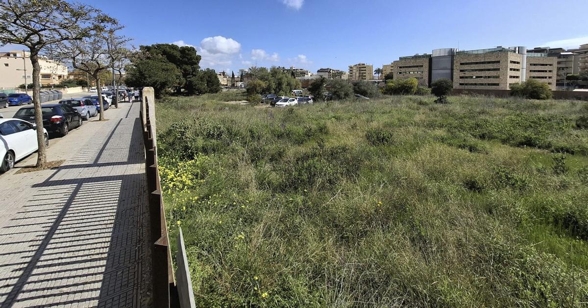 Solar anexo a la comisaría de la Policía Nacional, donde está previsto construir viviendas para funcionarios del Estado. | CÉSAR NAVARRO