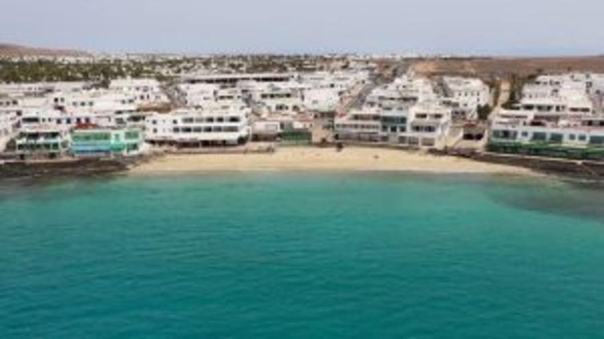 El Cabildo de Lanzarote solicita a Puertos Canarios la puesta en marcha de la terminal de pasajeros de Playa Blanca