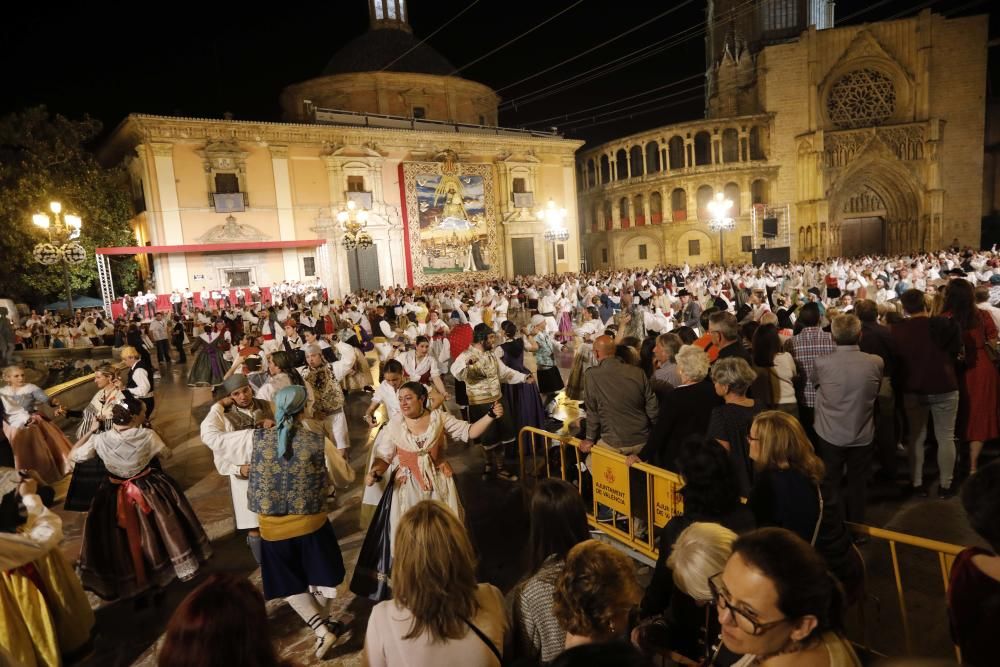 Dansà de las Fallas a la Vírgen