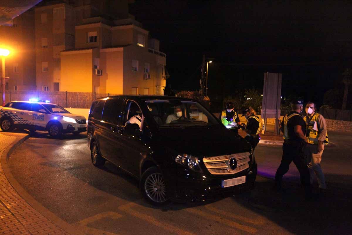 Macrodispositivo policial contra los taxis pirata en Ibiza