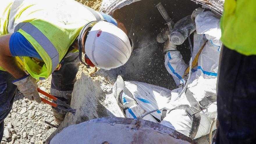 Acosol estima que podrá reparar la tubería de Benalmádena en un plazo de dos a tres días
