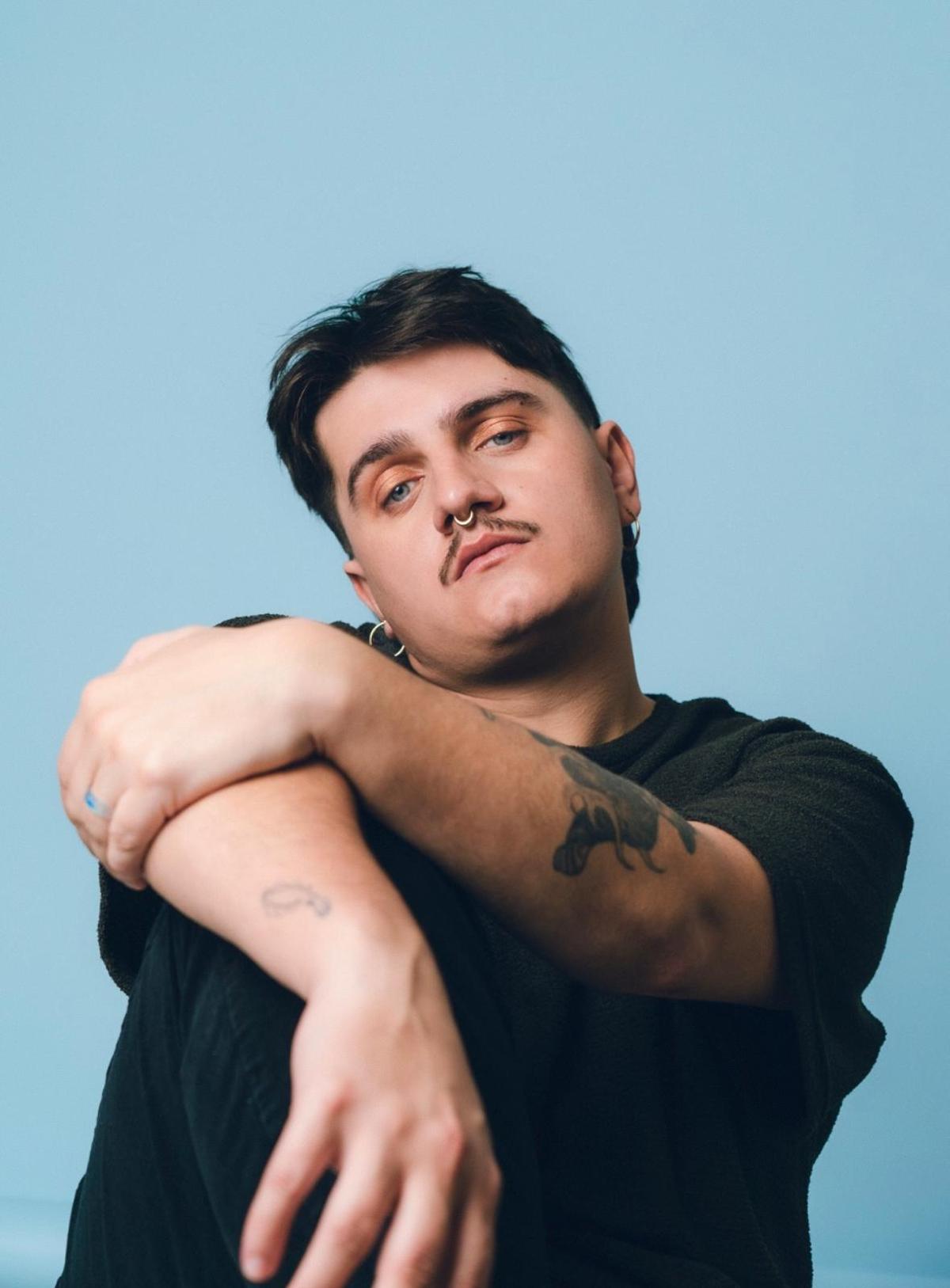 O seu primeiro álbum de estudio está obtendo moi boas críticas.