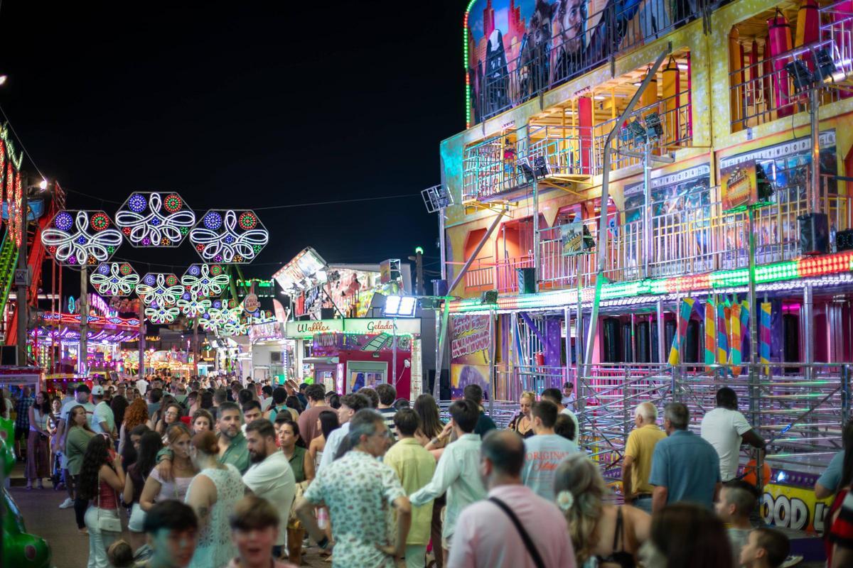 Fotogalería | Ambiente en la Feria de San Juan este sábado en Badajoz