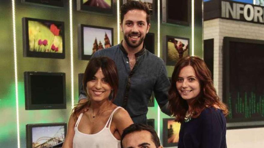 El equipo del nuevo programa de la TVG &quot;Boas tardes&quot;.