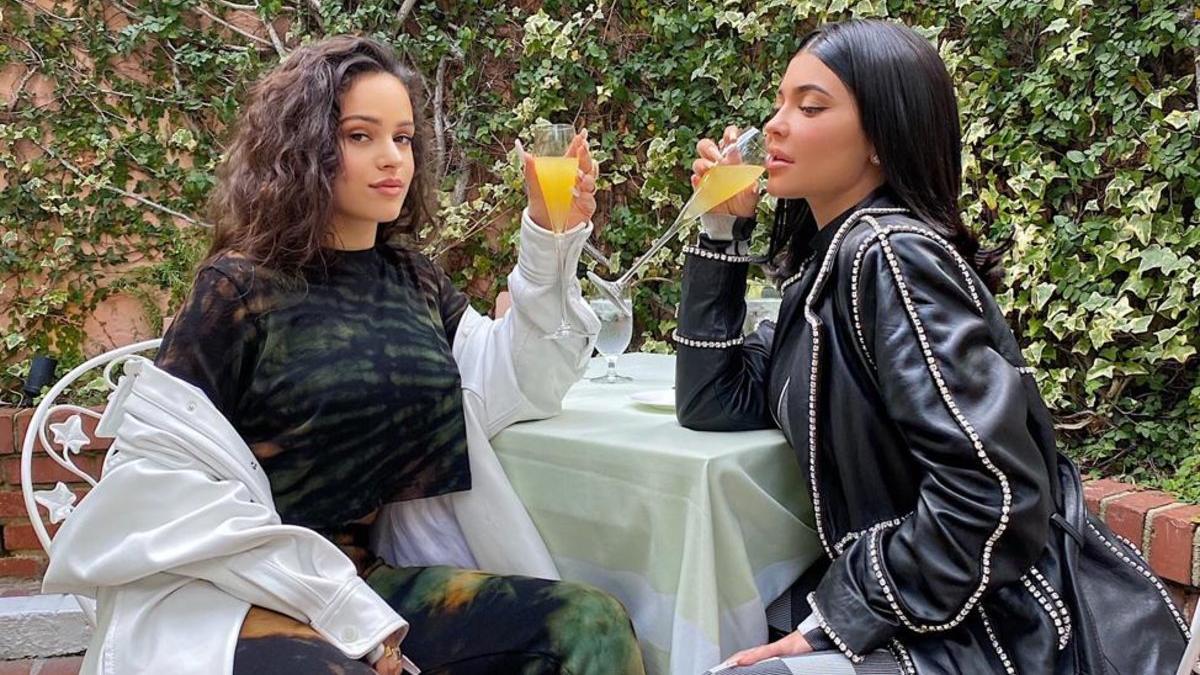 Rosalía y Kylie Jenner incendian las redes con su &quot;reunión&quot;