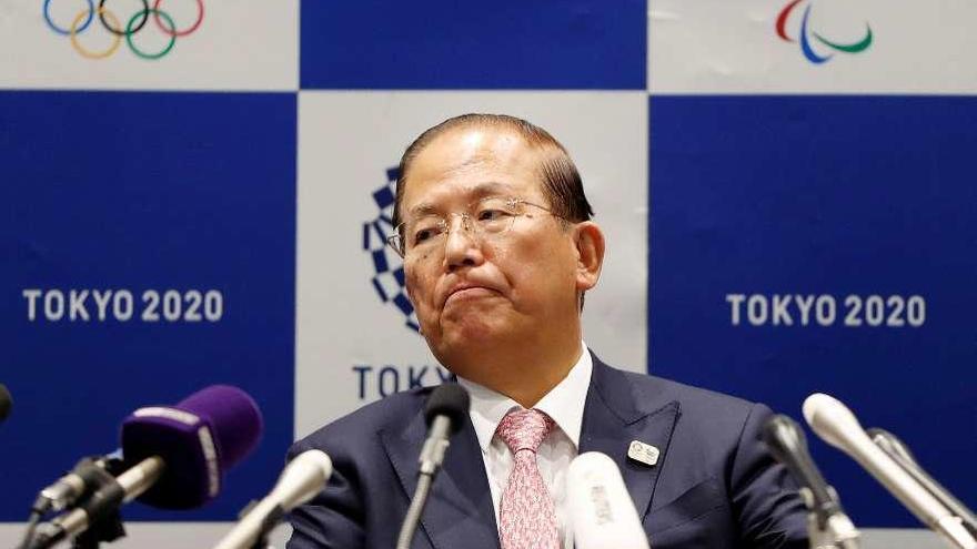 Toshiro Muto, dell comité organizador, en rueda de prensa ayer en Tokio. // Reuters