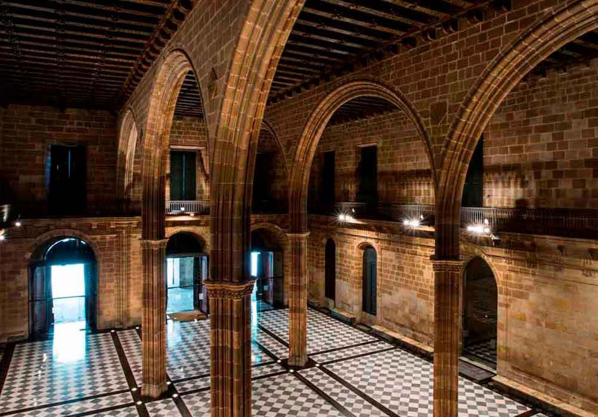 Edificio histórico de La LLotja de Mar.