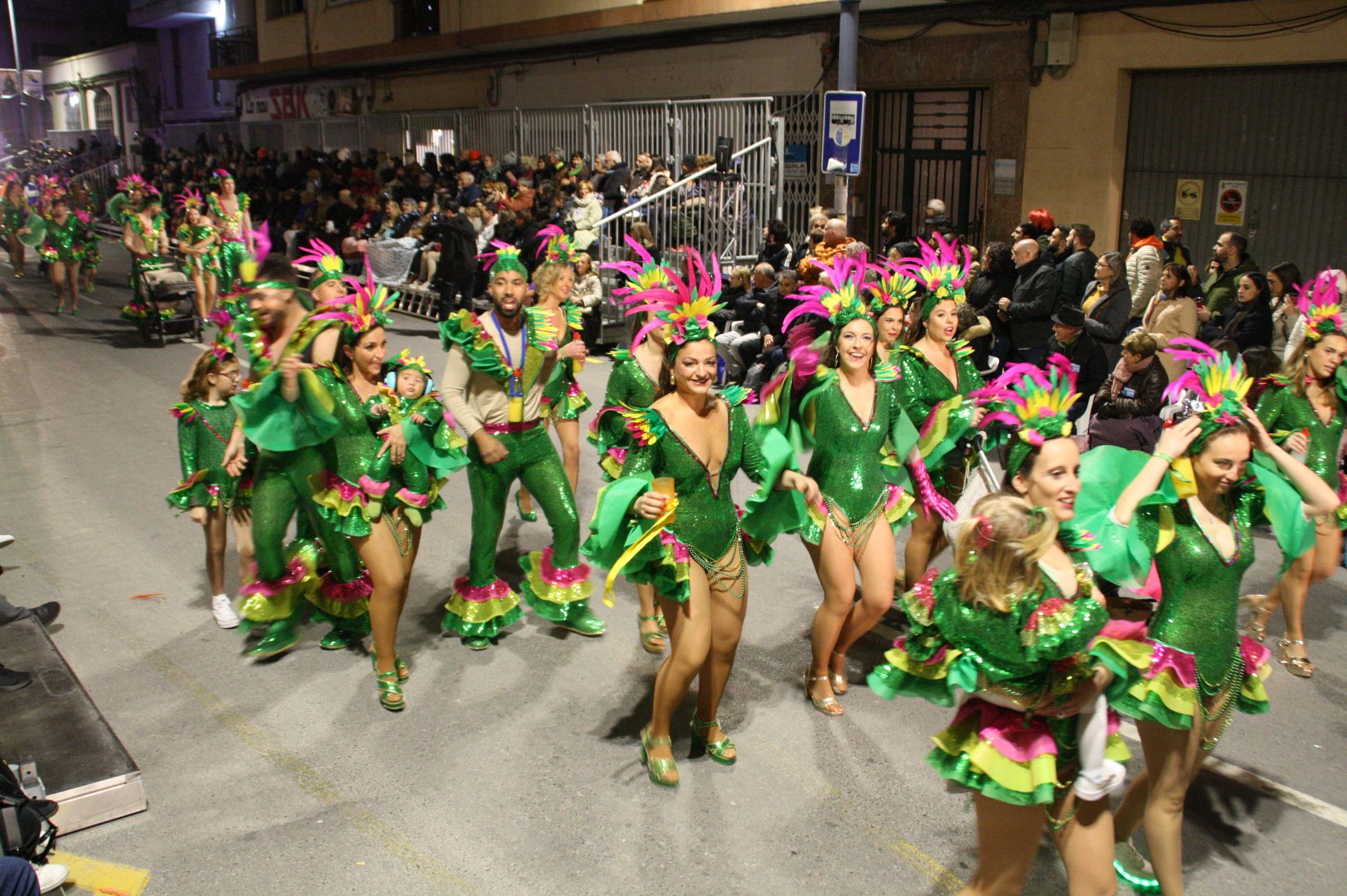 Macrogalería de fotos del segundo desfile del Carnaval de Vinaròs