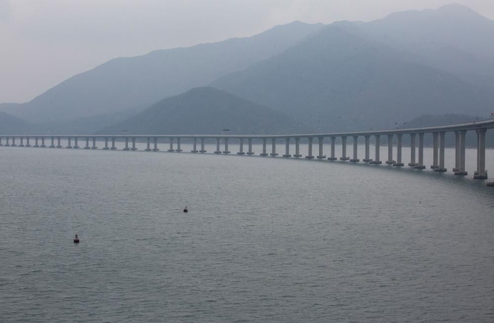 La Xina inaugura el pont marítim més llarg del món