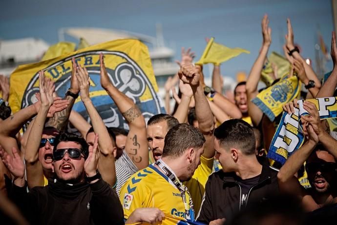 El hervor de la afición en el Derbi CD Tenerife- UD Las Palmas