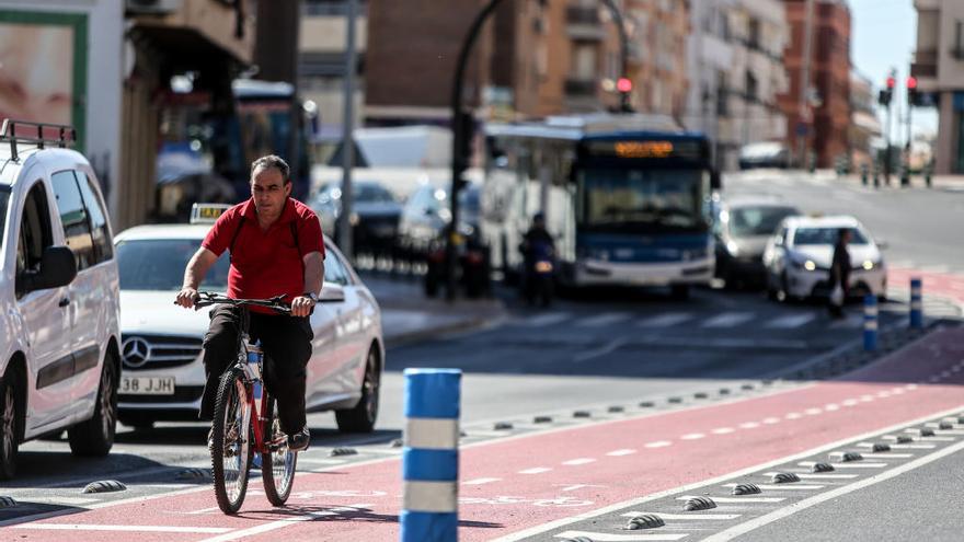 Alicante abrirá su nuevo carril bici hacia el sur dentro de 15 días