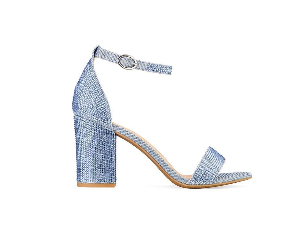 Sandalias de tacón con pulsera en azul claro de Rita Ora para Deichmann.