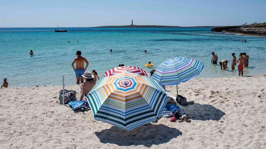 Tres turistas españoles, primer brote de coronavirus en Menorca