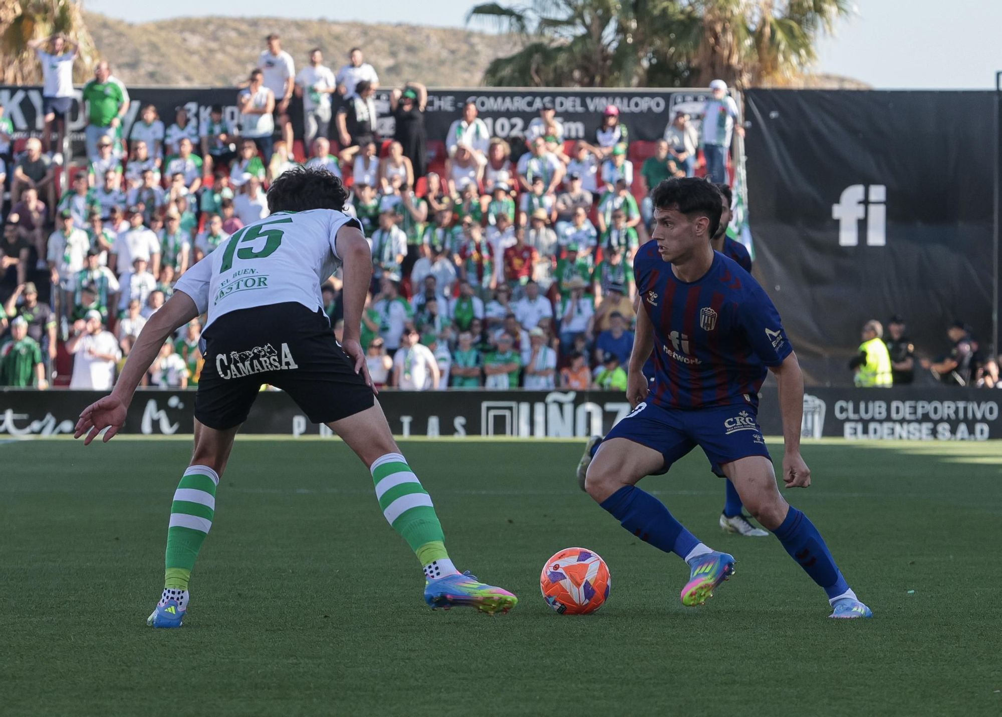 El Eldense desciende a Primera Federación tras el empate contra el Racing