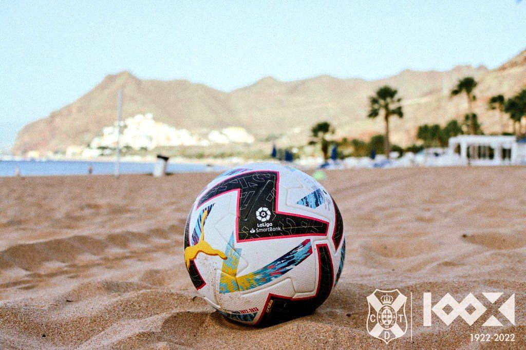 Entrenamiento del CD Tenerife en Las Teresitas