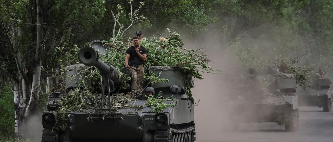 Blindados de las tropas de Ucrania en la región de Donetsk.