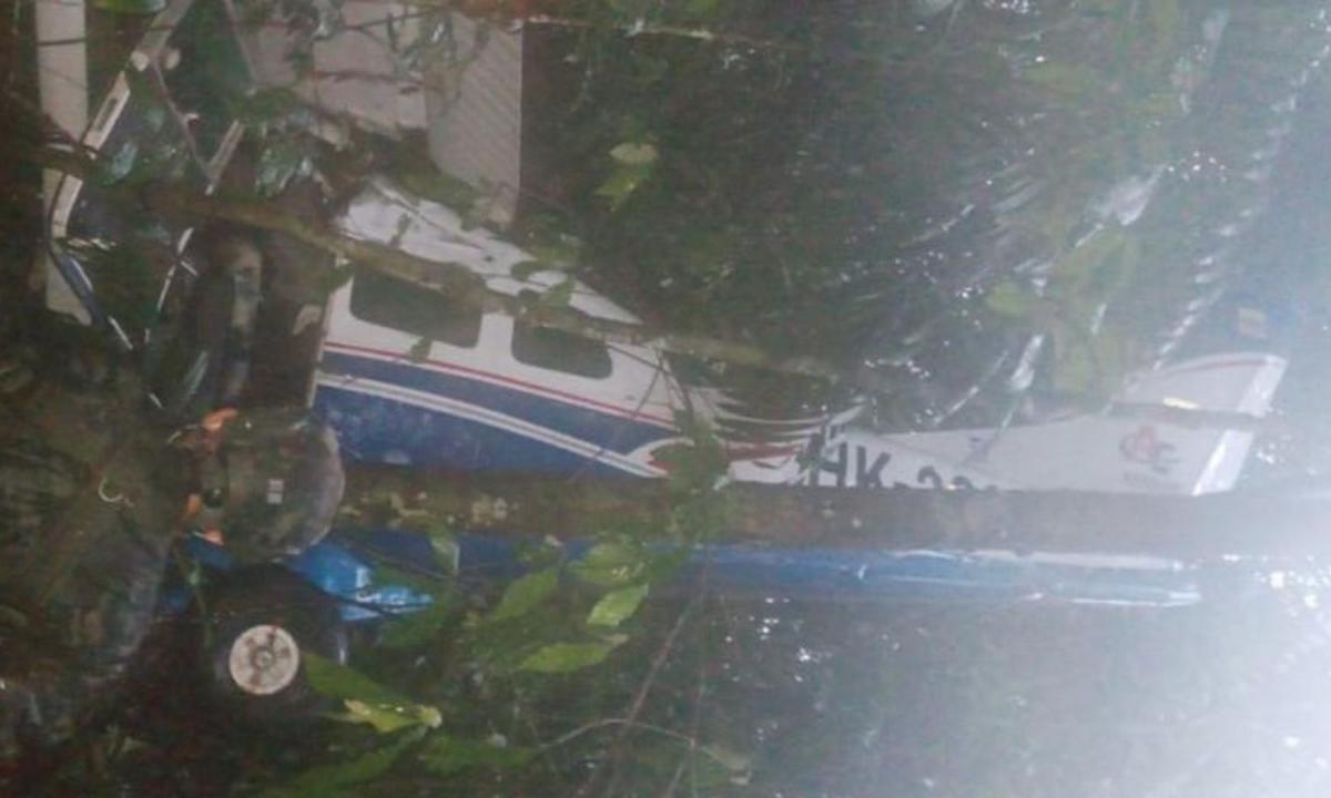 L'avioneta accidentada a la selva colombiana.