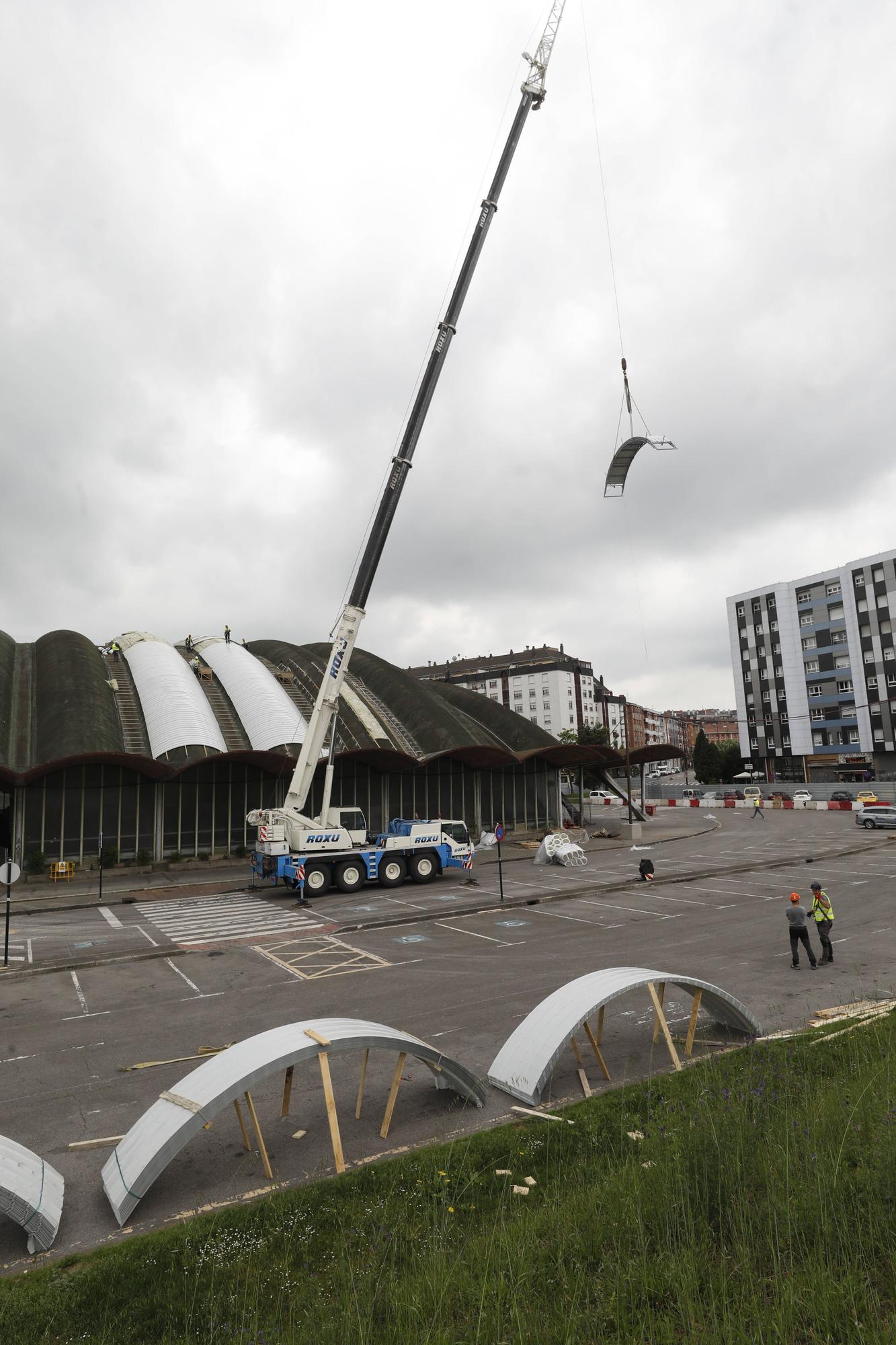 Las espectaculares obras para renovar la cubierta del Palacio de los Deportes de Oviedo