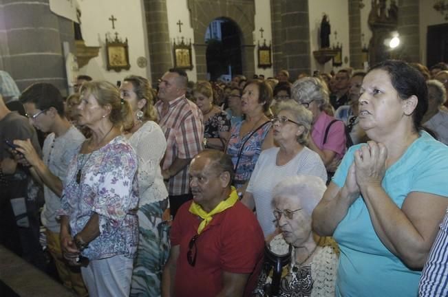 BAJADA DE LA VIRGEN DEL PINO DE SU CAMERIN