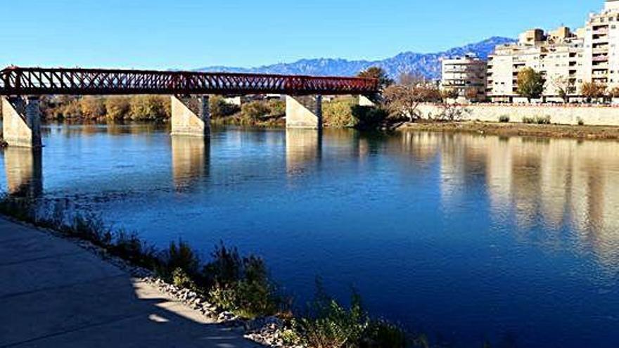 El riu Ebre, al seu pas per Tortosa.